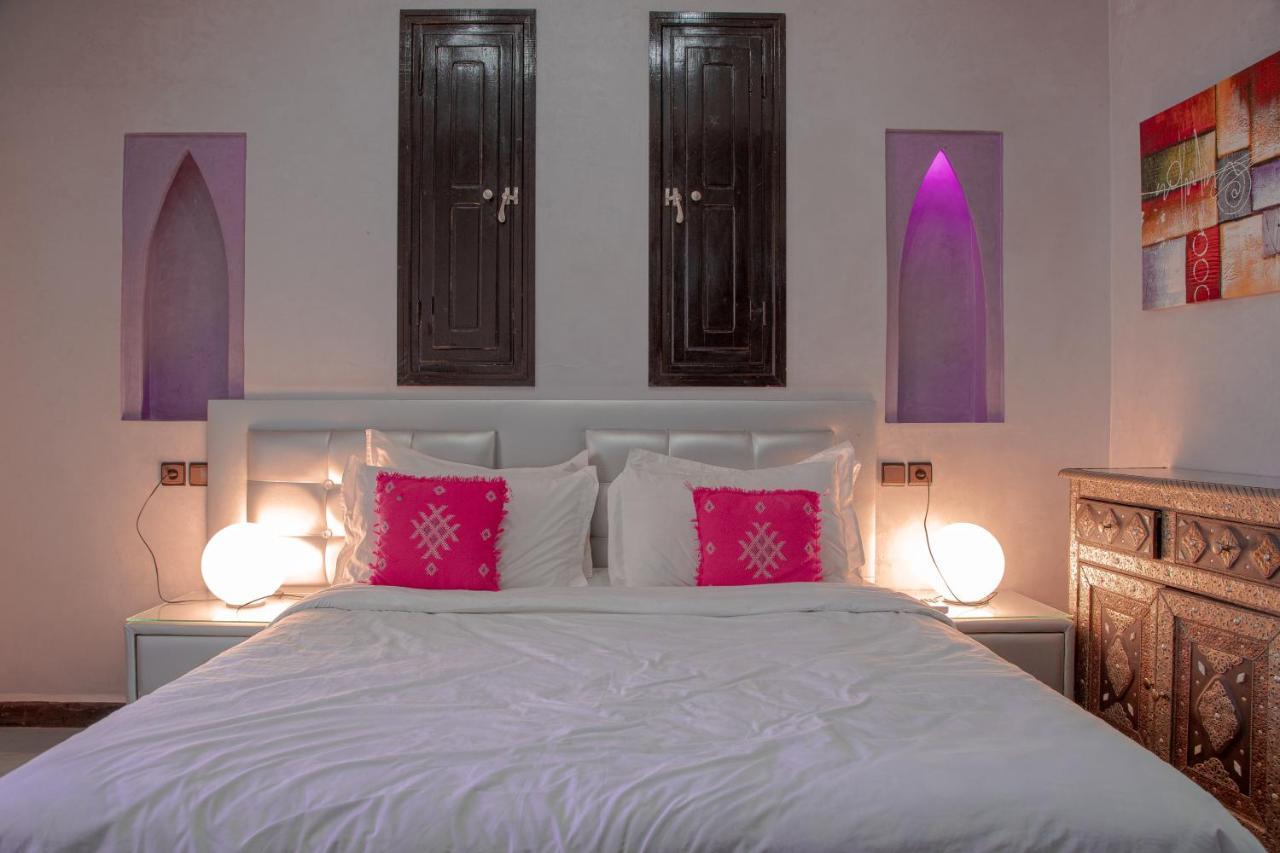 Jnanat Aicha Guesthouse Wawizelte Экстерьер фото