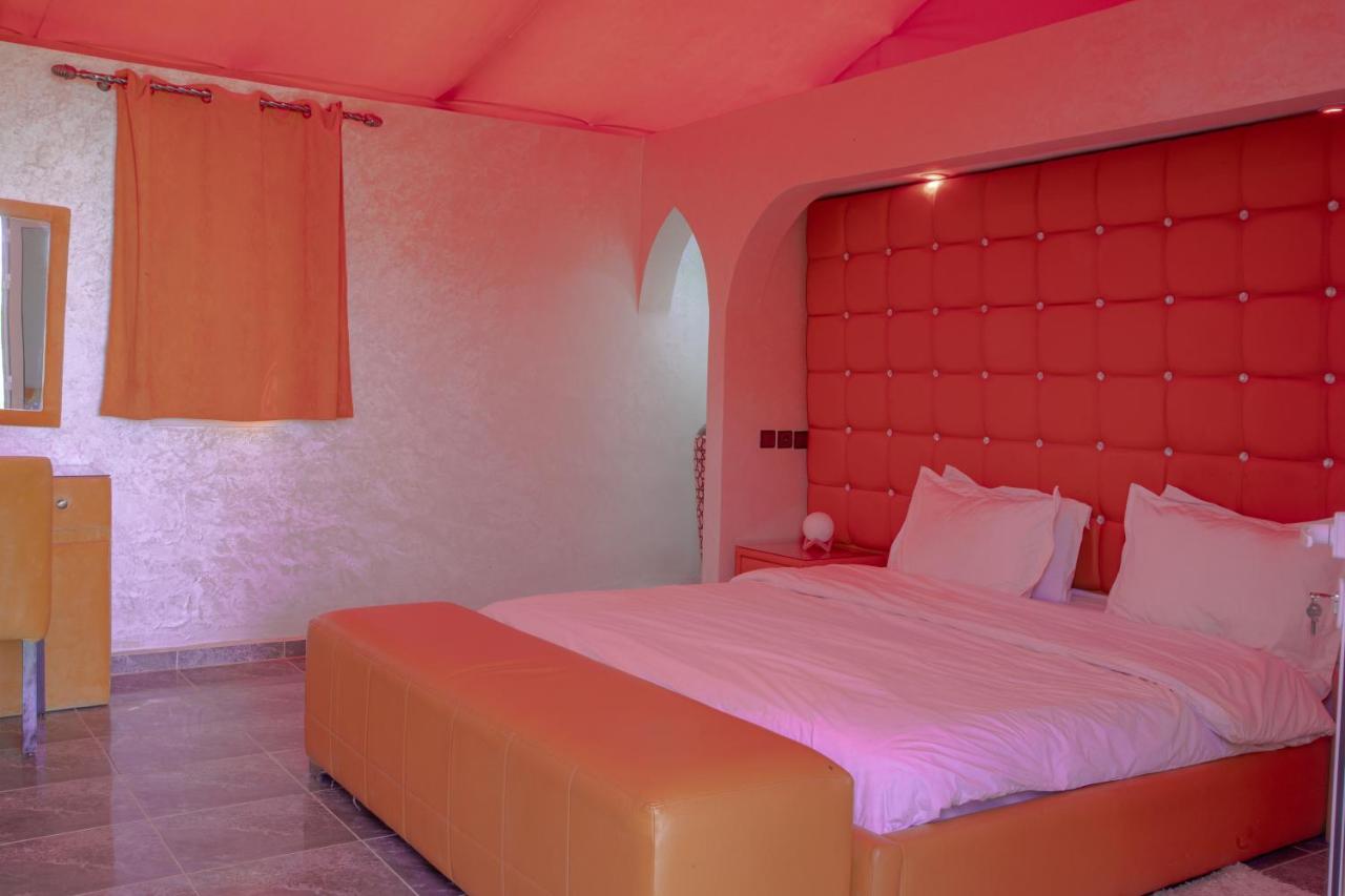 Jnanat Aicha Guesthouse Wawizelte Экстерьер фото