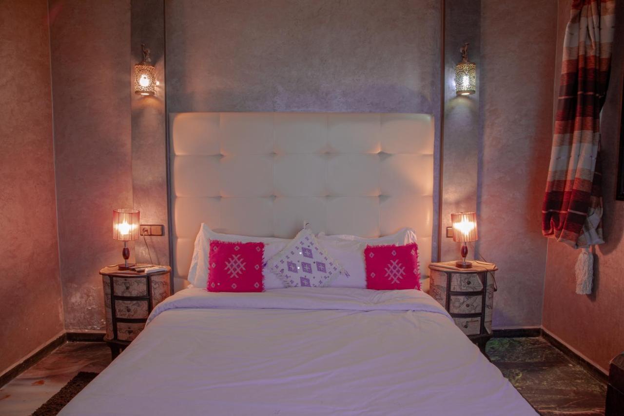 Jnanat Aicha Guesthouse Wawizelte Экстерьер фото