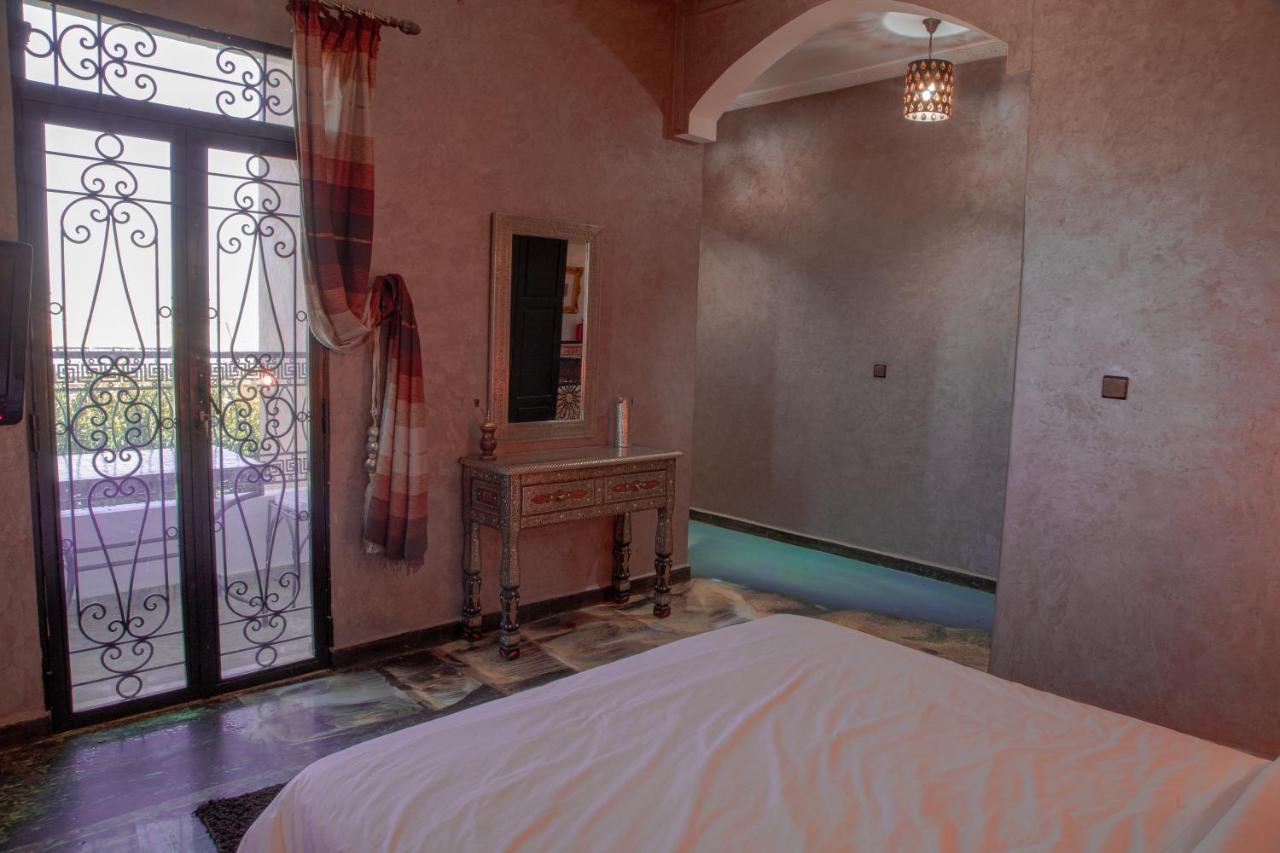 Jnanat Aicha Guesthouse Wawizelte Экстерьер фото