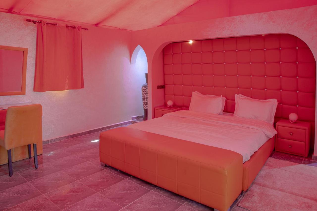 Jnanat Aicha Guesthouse Wawizelte Экстерьер фото