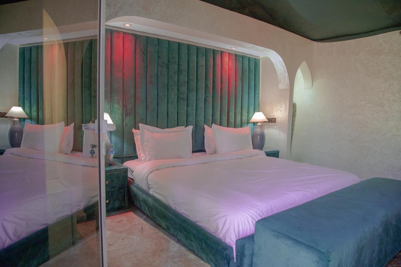 Jnanat Aicha Guesthouse Wawizelte Экстерьер фото