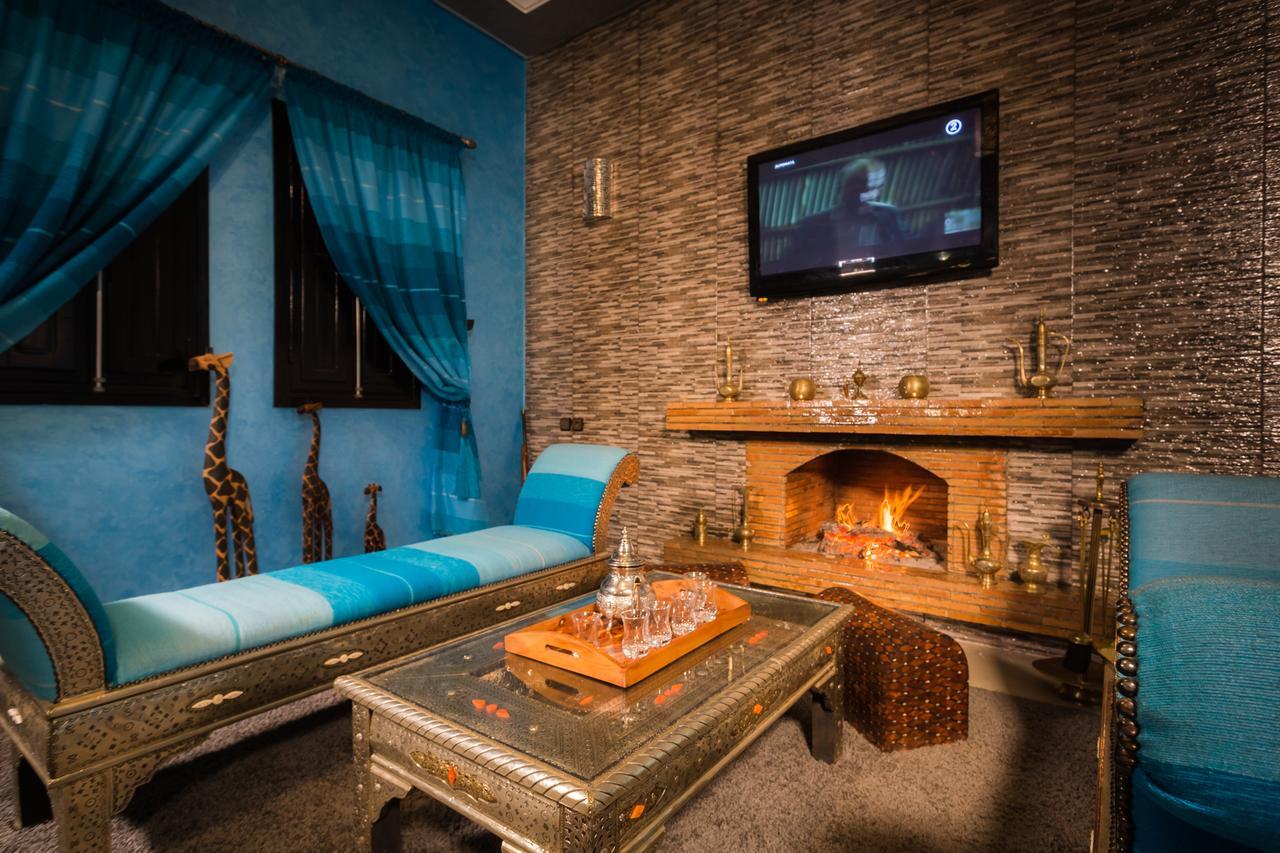 Jnanat Aicha Guesthouse Wawizelte Экстерьер фото